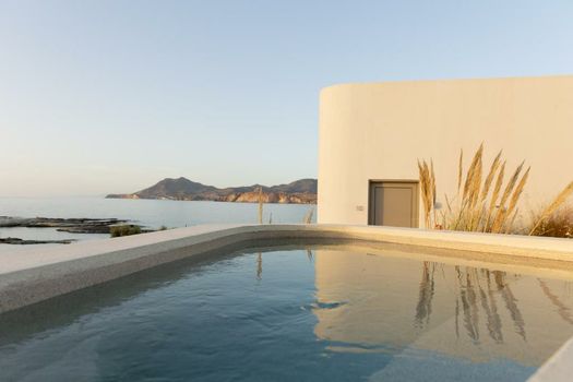 White Pebble Suites