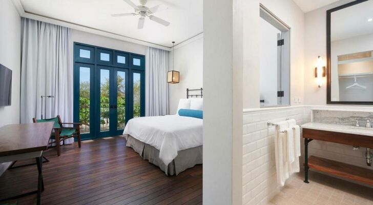 Santarena Hotel