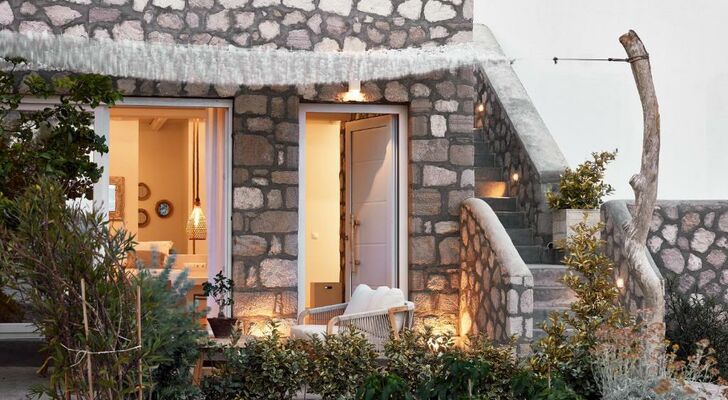 Nirome Luxury Suites