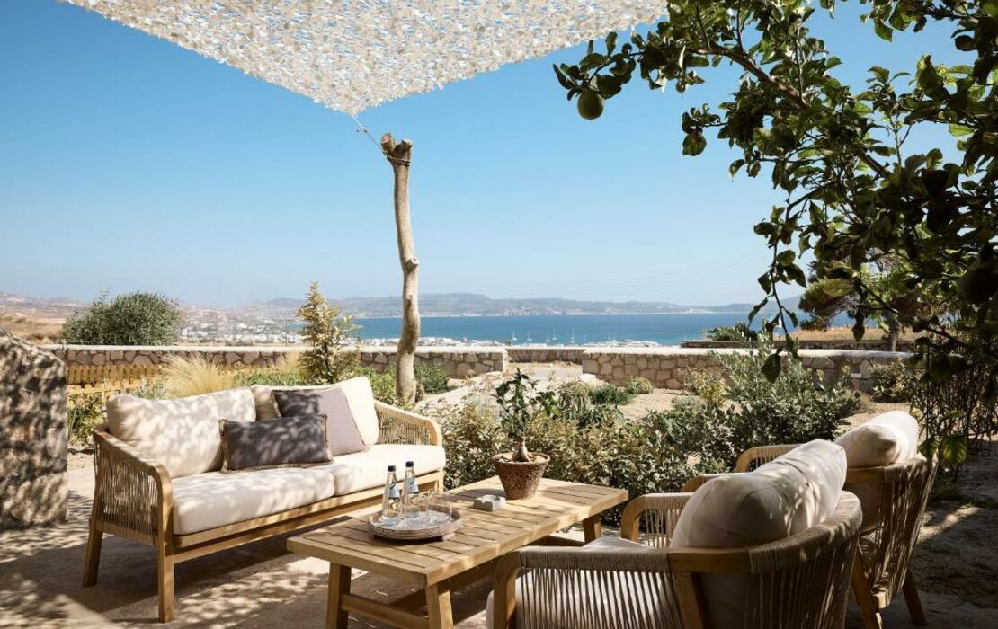 Nirome Luxury Suites