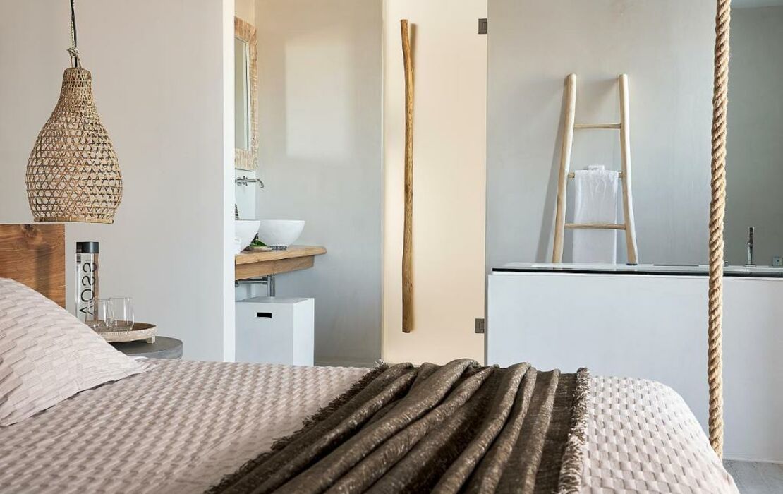Nirome Luxury Suites
