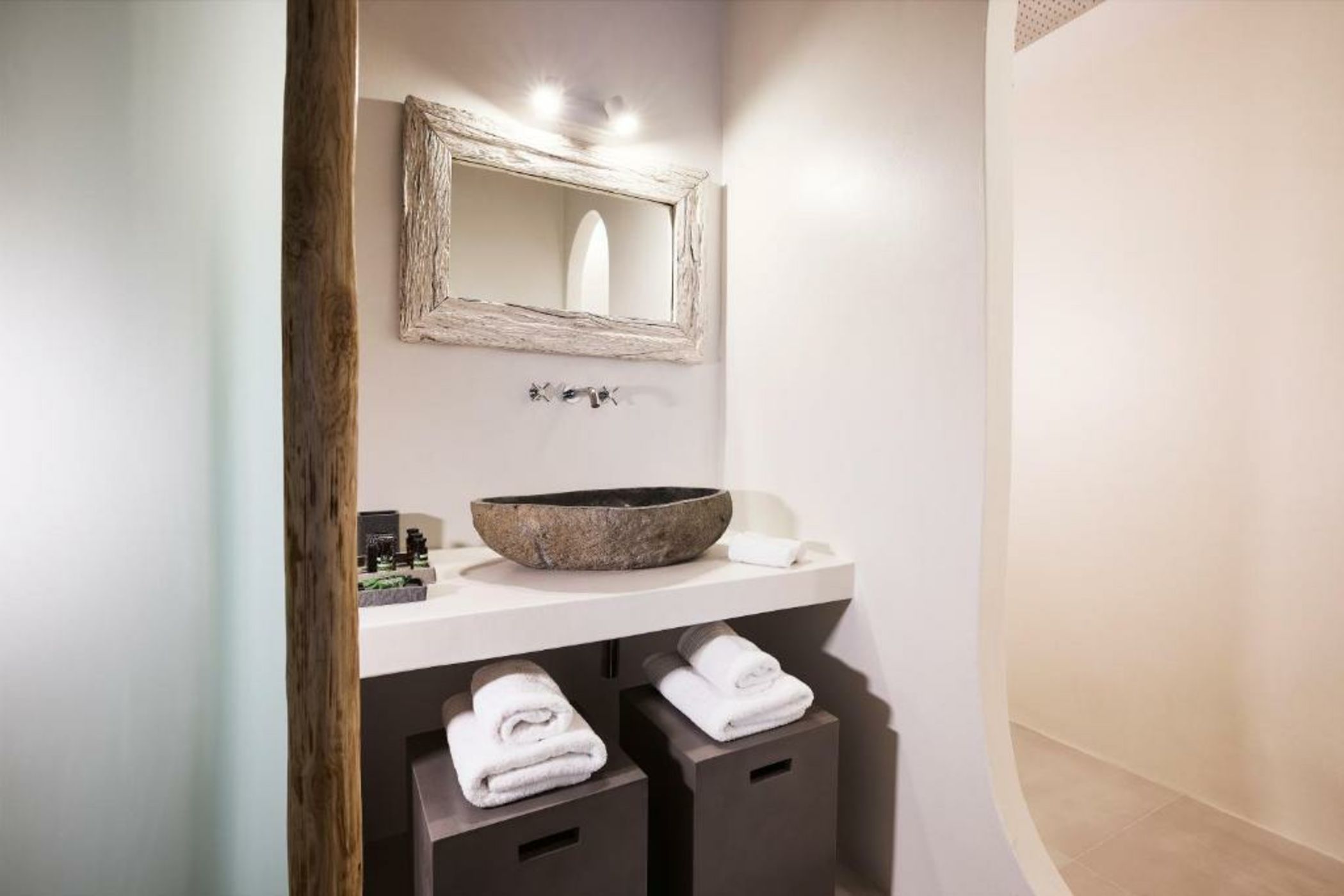 Nirome Luxury Suites