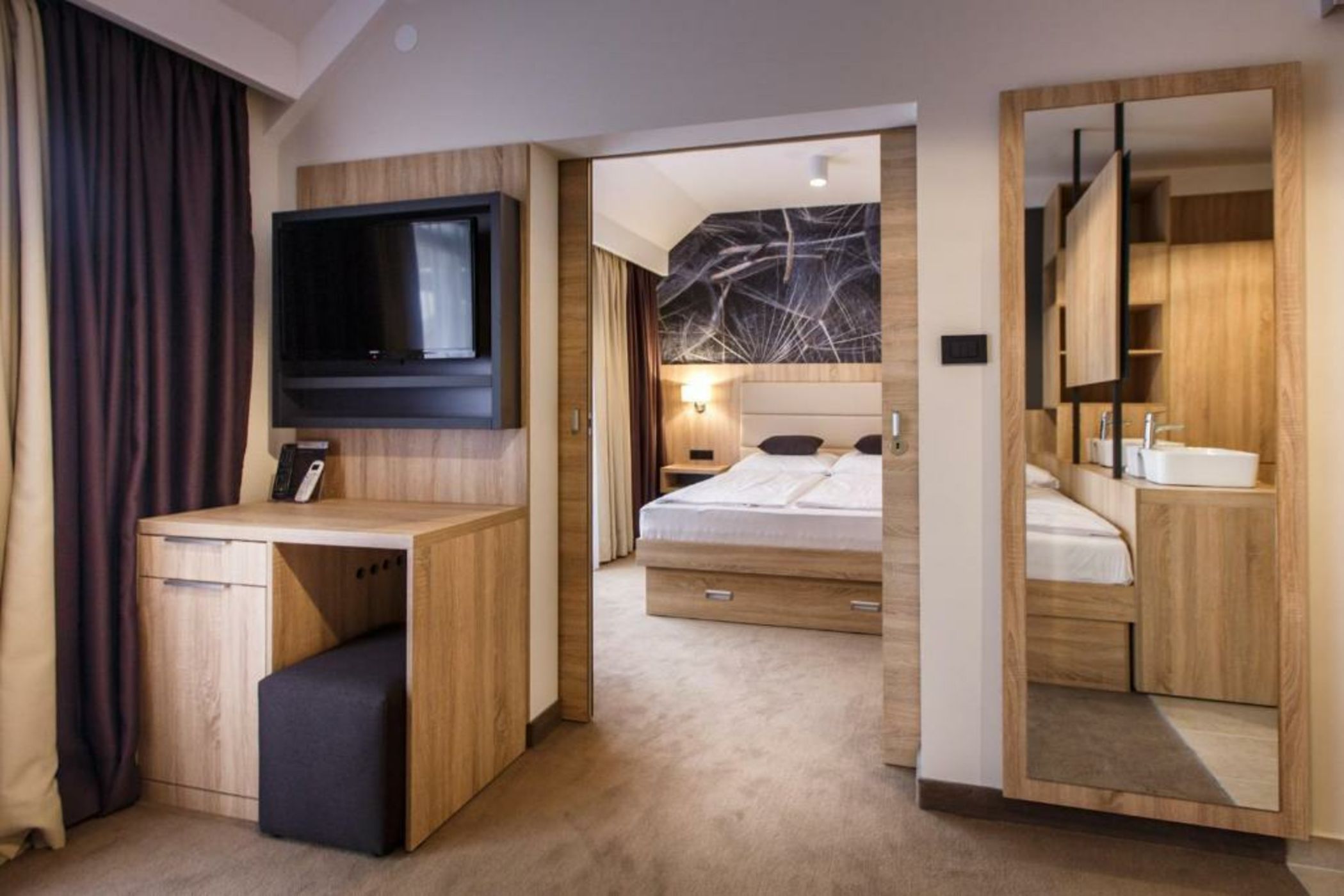 Luxury Suites Bellevue