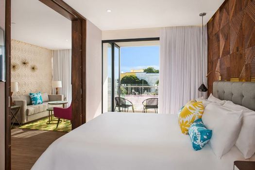 The Fives Downtown Hotel & Residences, Curio Collection by Hilton