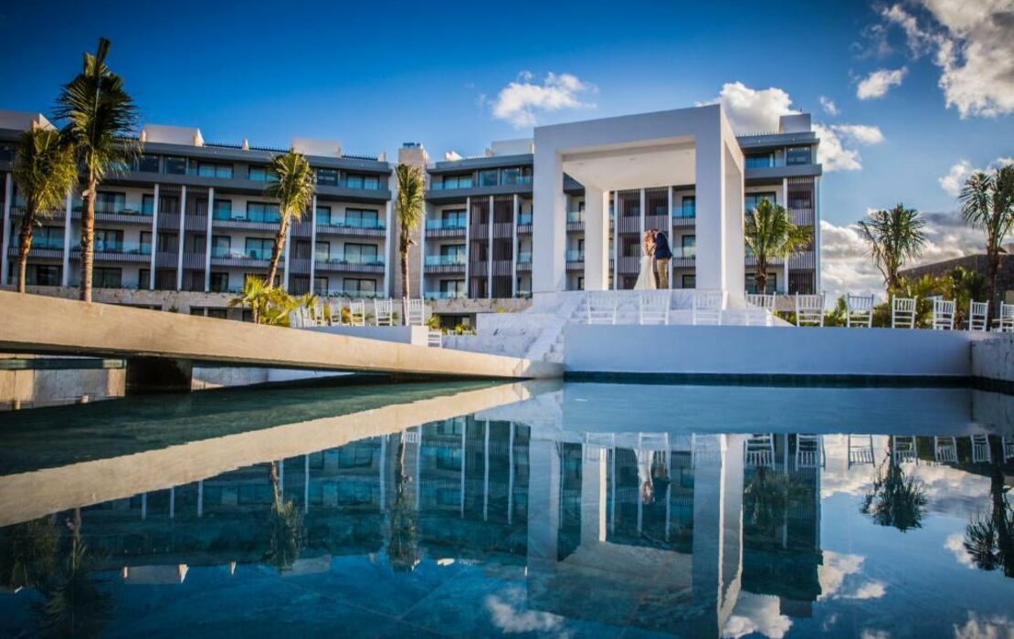 Majestic Elegance Costa Mujeres All Inclusive, a Design Boutique