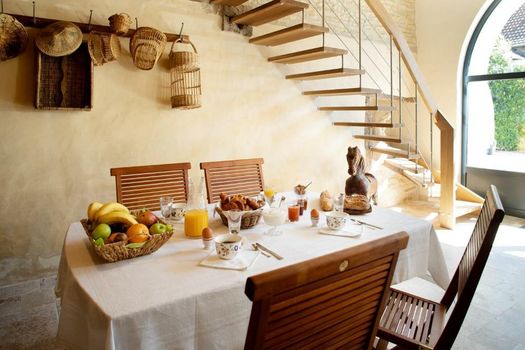 L'Hote Antique