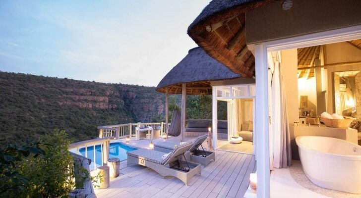 Clifftop Exclusive Safari Hideaway