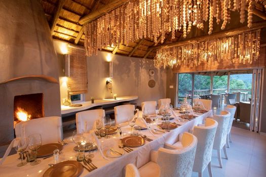 Clifftop Exclusive Safari Hideaway