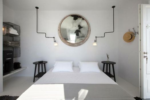 Erosantorini Estate