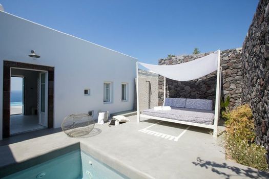 Erosantorini Estate