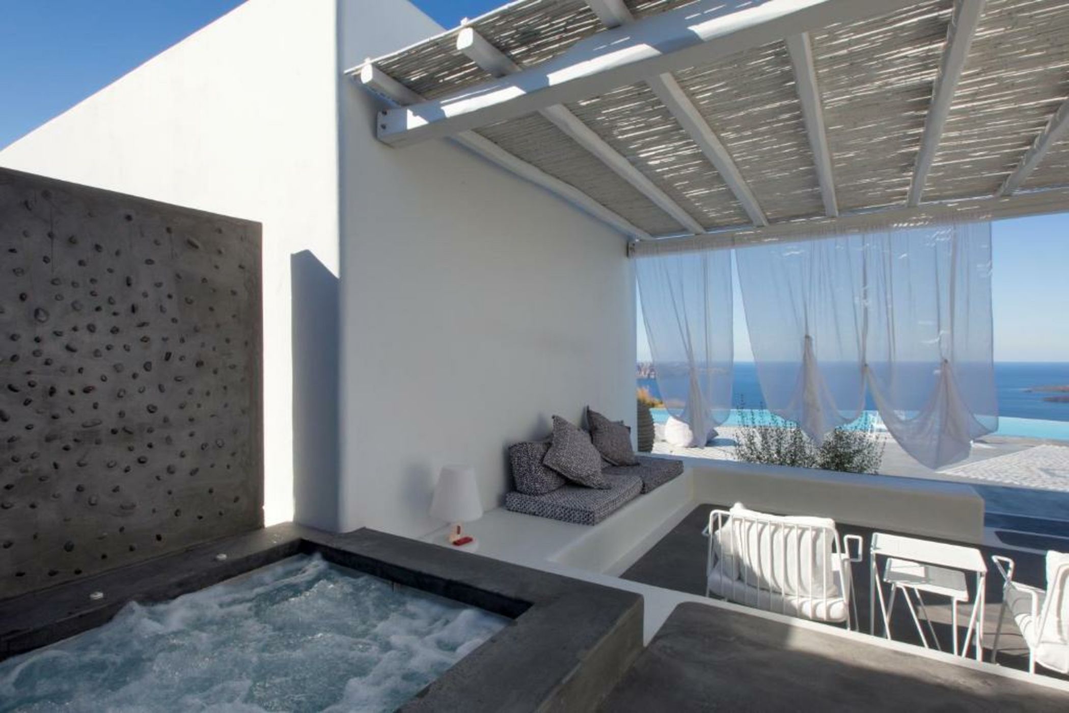 Erosantorini Estate