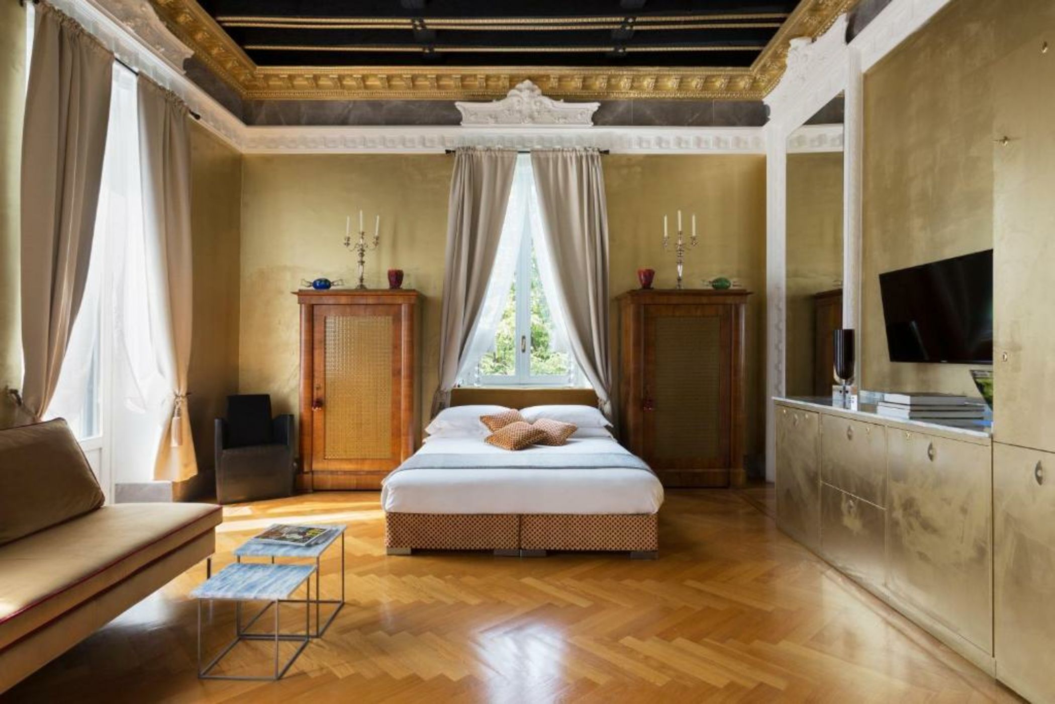 Rivière Luxury Rooms at the Park