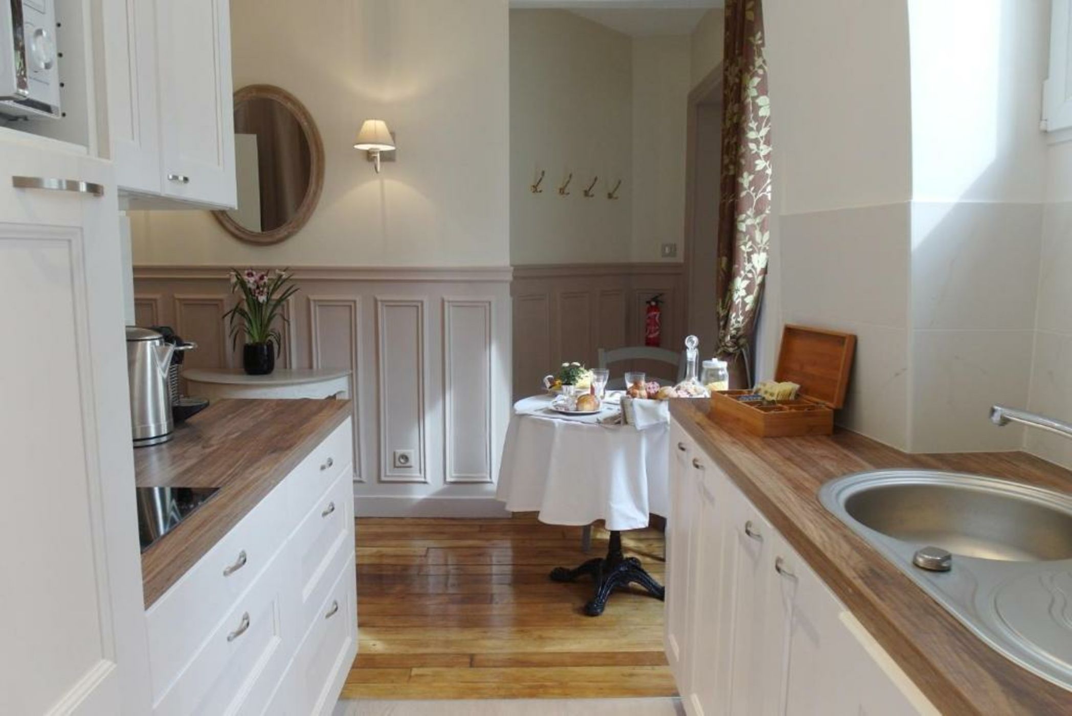 Chambre d hôte : Louvre Elegant Apt Suite