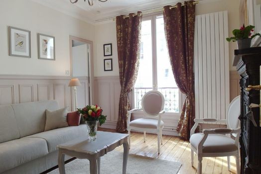Chambre d hôte : Louvre Elegant Apt Suite