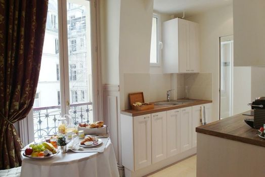 Chambre d hôte : Louvre Elegant Apt Suite