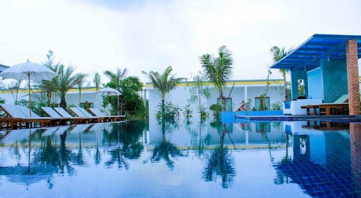 Long Set Resort