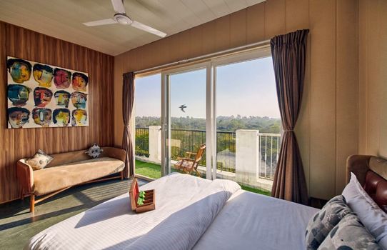 LetsBunk Poshtel-Boutique Hotel