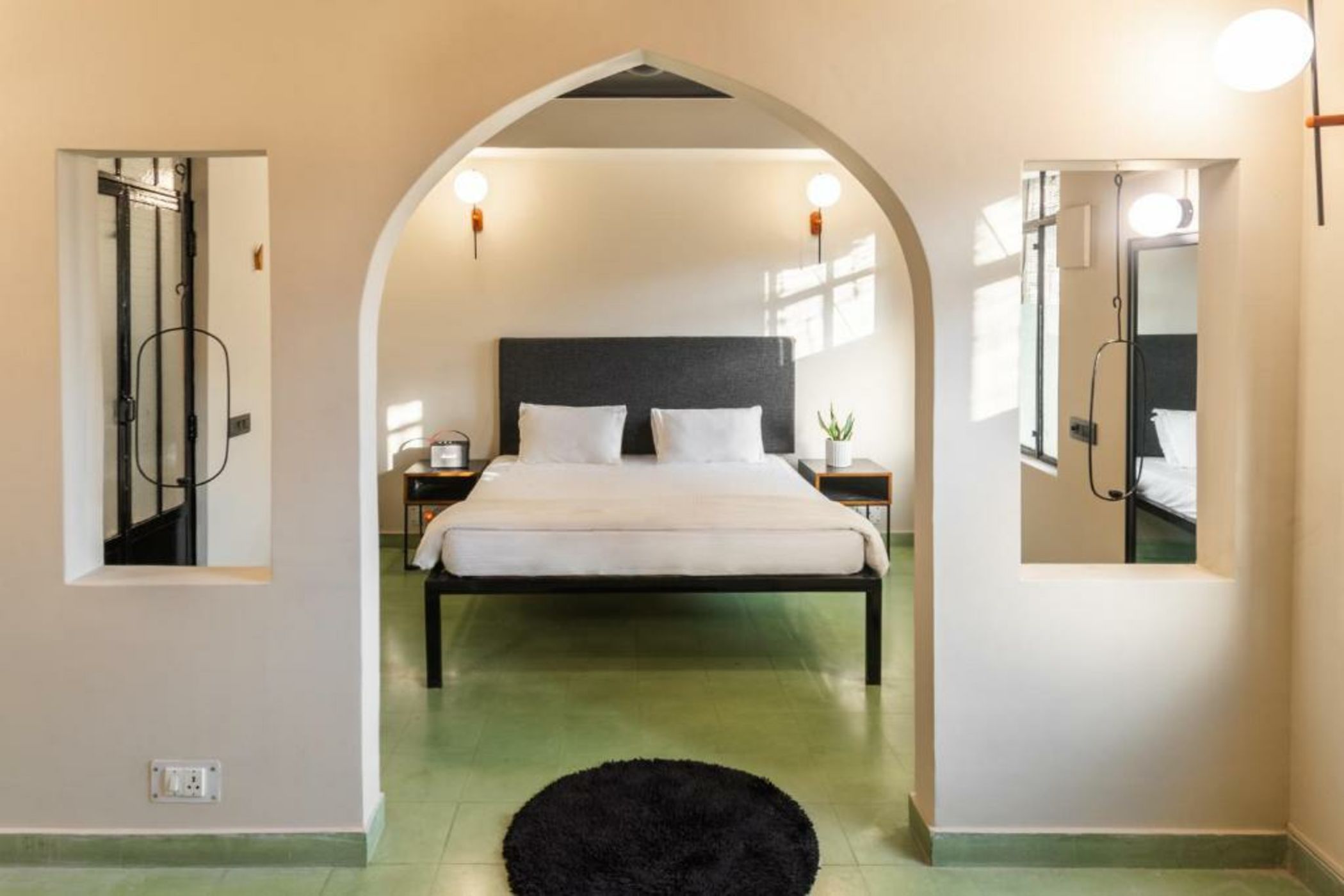 LetsBunk Poshtel-Boutique Hotel