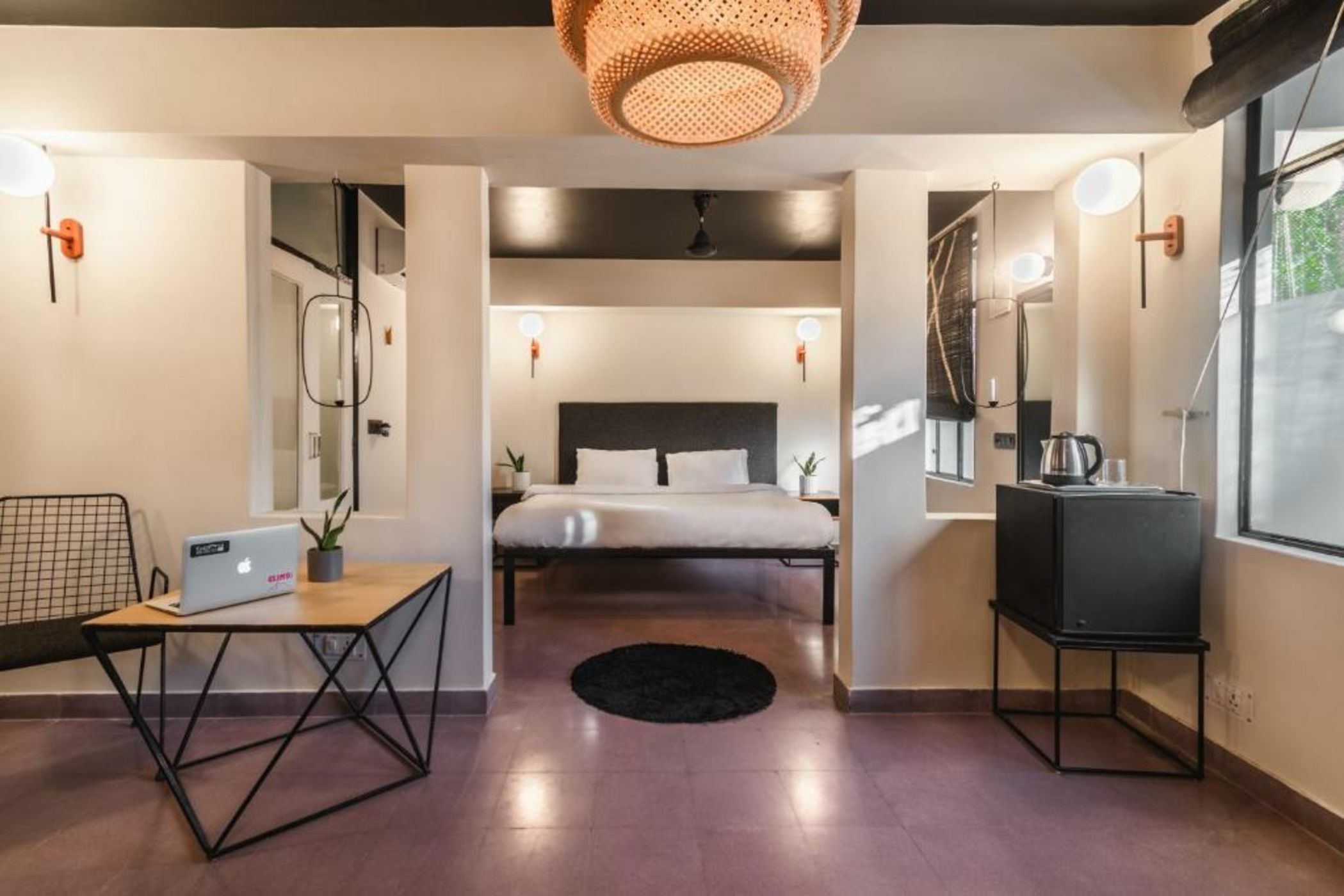 LetsBunk Poshtel-Boutique Hotel