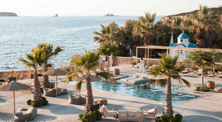 Seesoo Paros Beachfront Resort