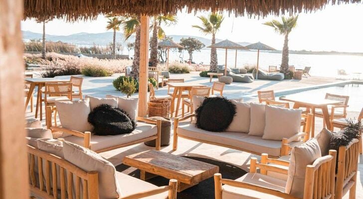 Seesoo Paros Beachfront Resort