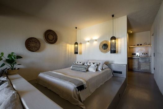Seesoo Paros Beachfront Resort
