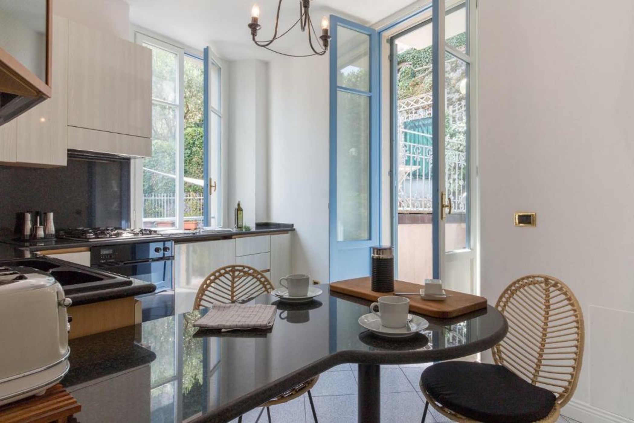 Como Lake Vista - by MyHomeInComo