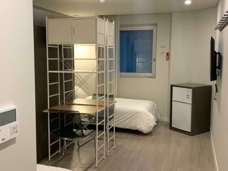 Upflo Hostel