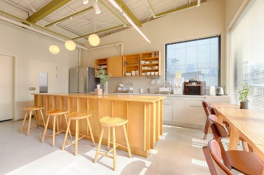 Upflo Hostel