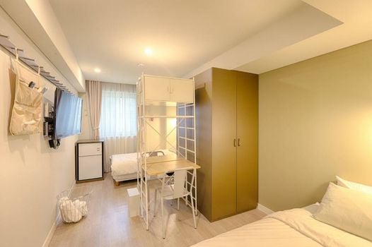 Upflo Hostel