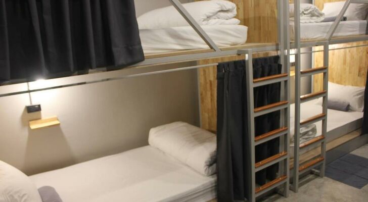 Ekanek Hostel