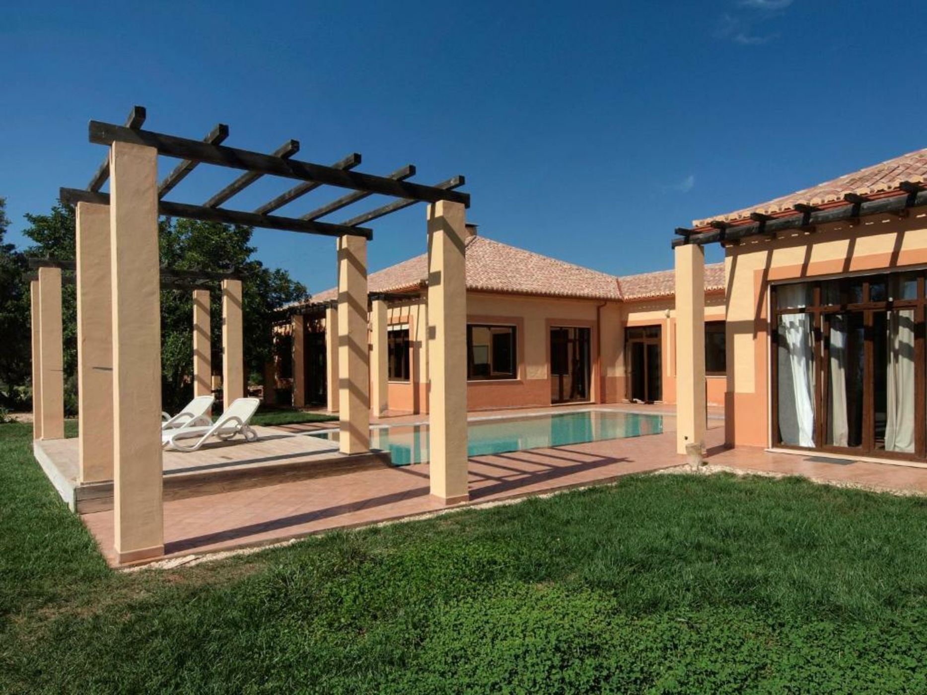 Casa do Vale da Lama EcoHotel & Retreat Centre in a farm