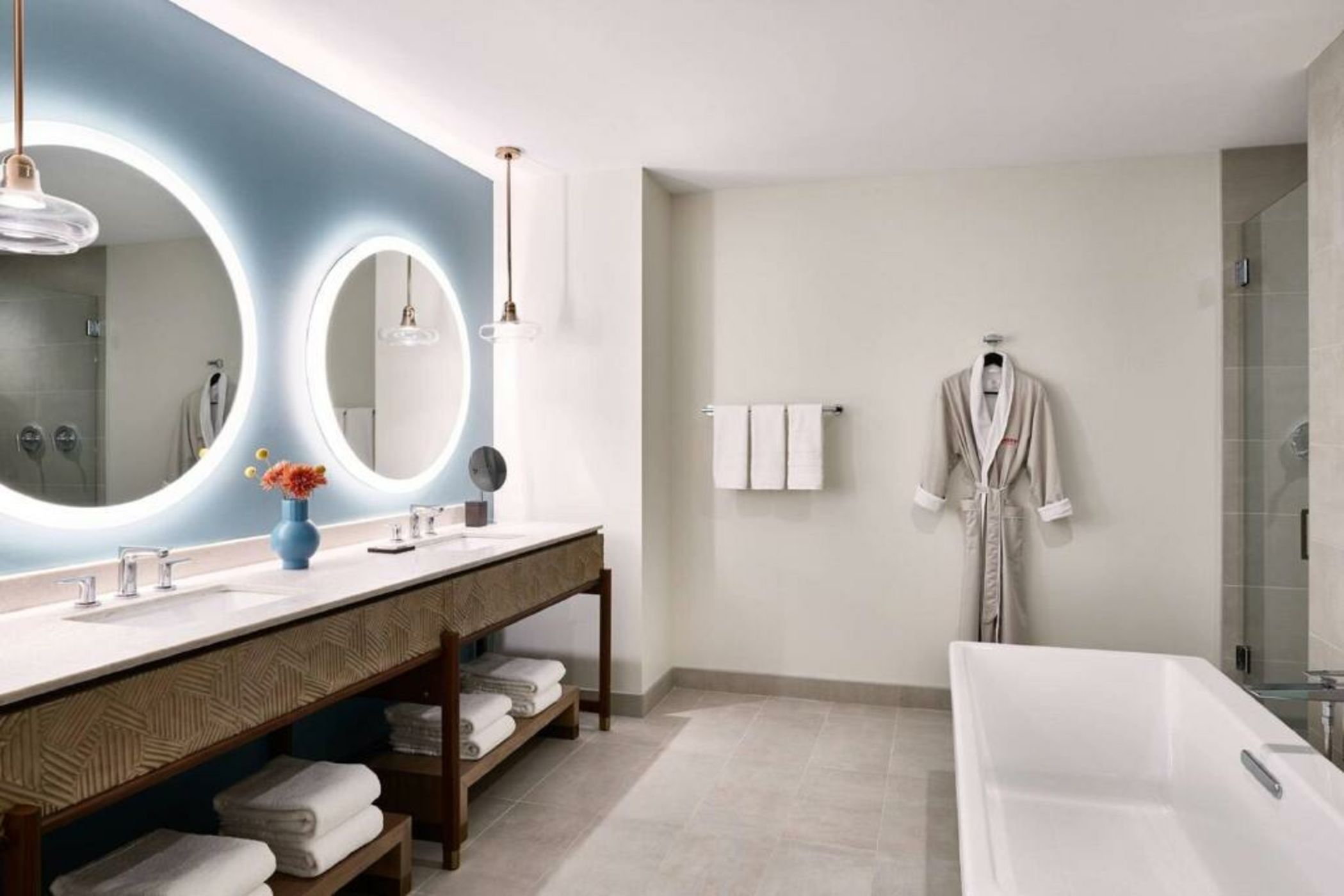 ADERO Scottsdale, Autograph Collection