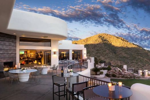 ADERO Scottsdale, Autograph Collection