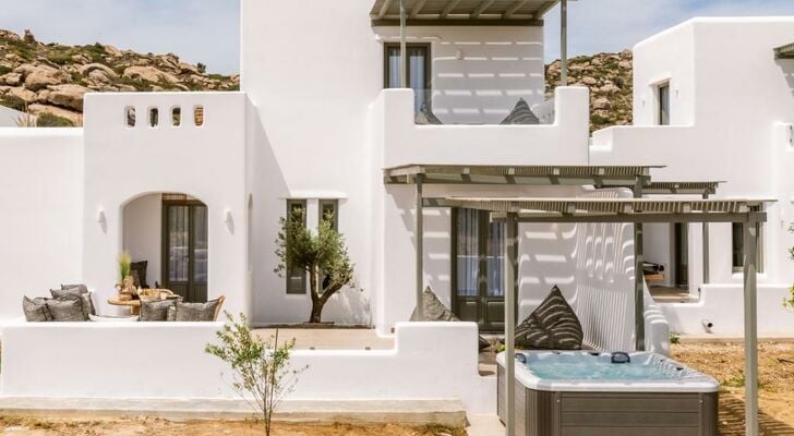 Arsenis Luxury Villas