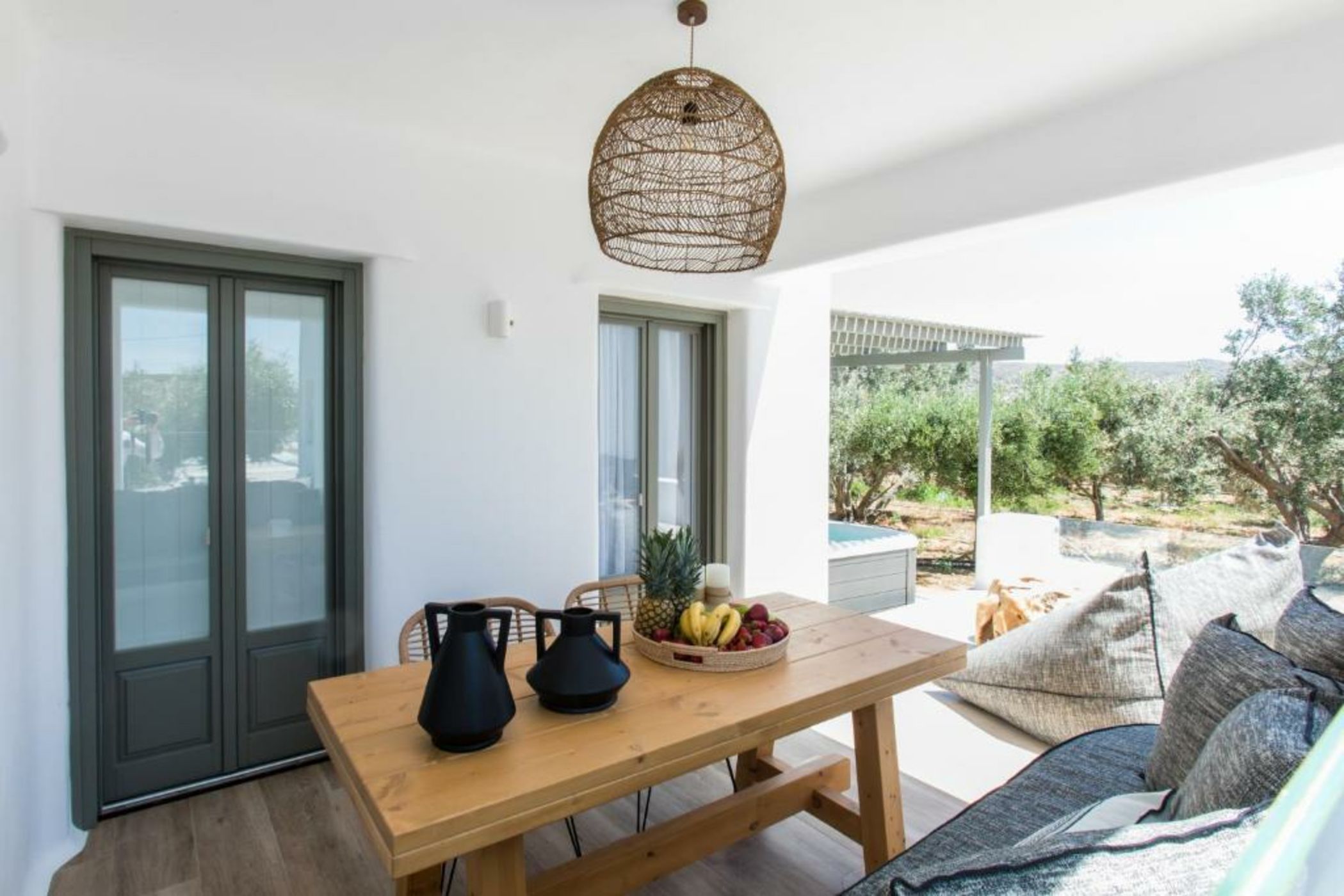 Arsenis Luxury Villas