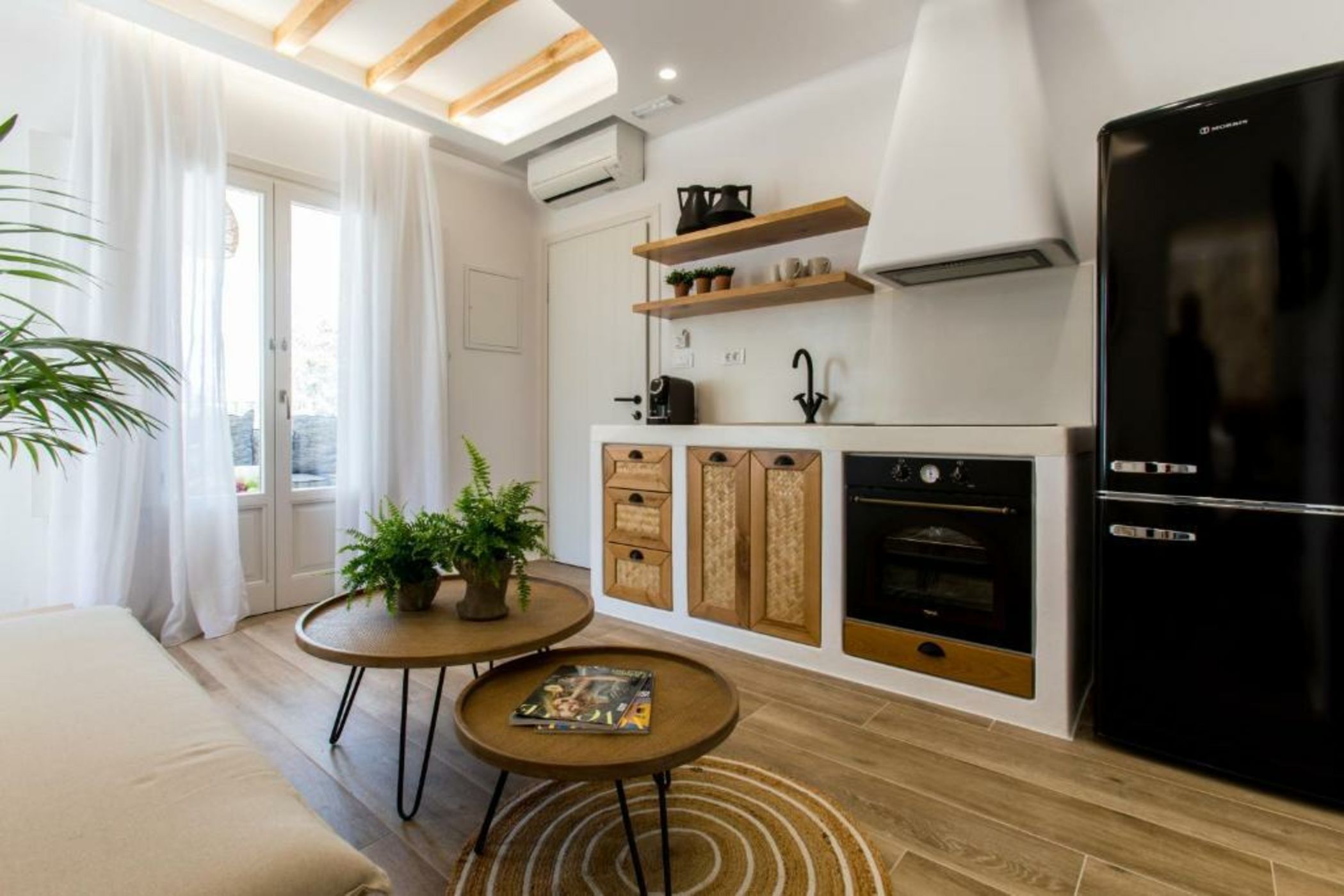 Arsenis Luxury Villas