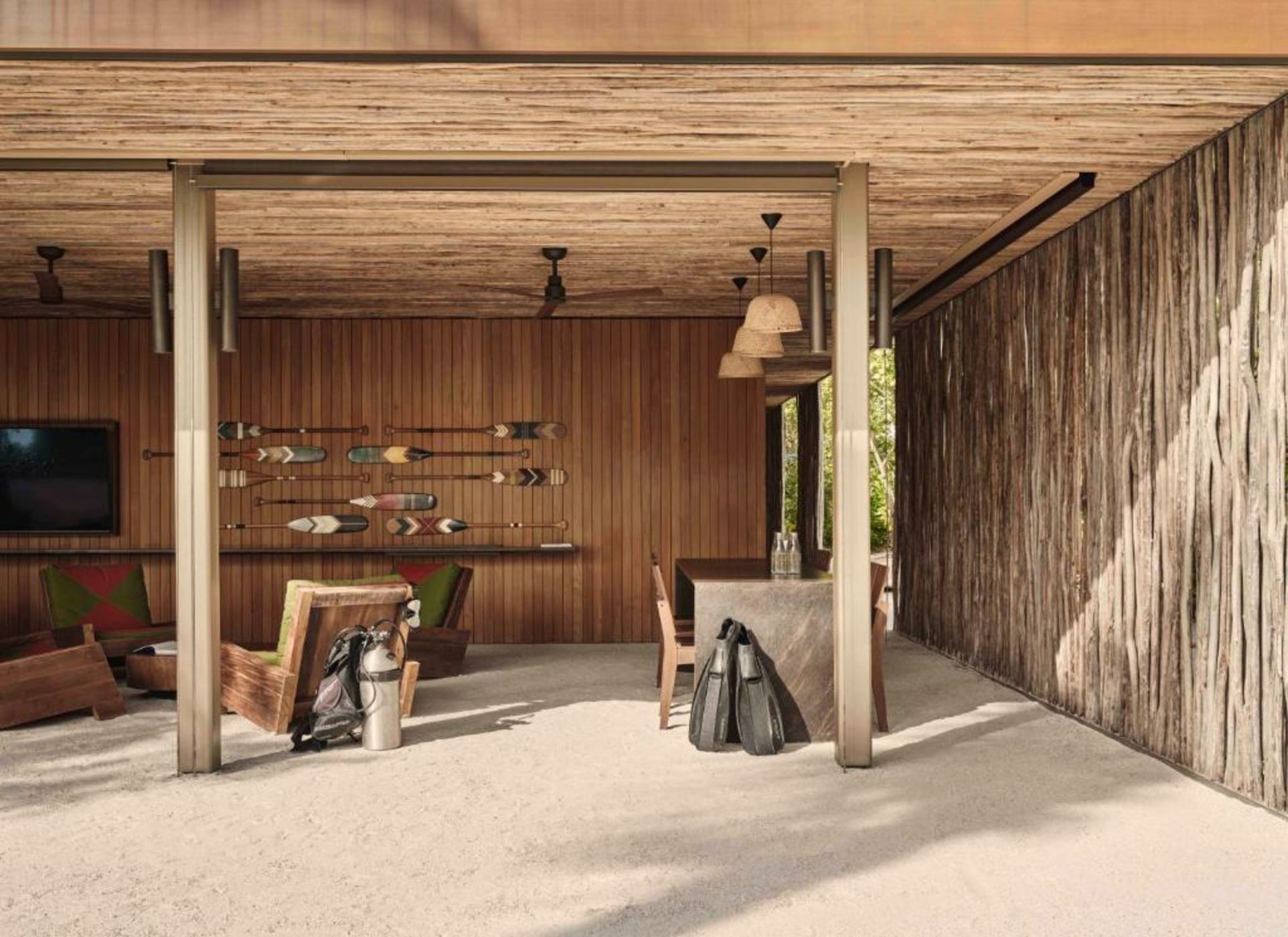 Patina Maldives, Fari Islands