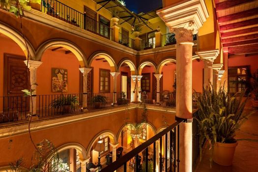 Hotel Casa Del Poeta