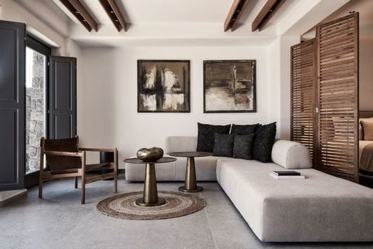 SantAnna Luxury Suites