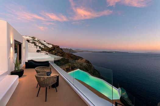 Olvos Luxury Suites