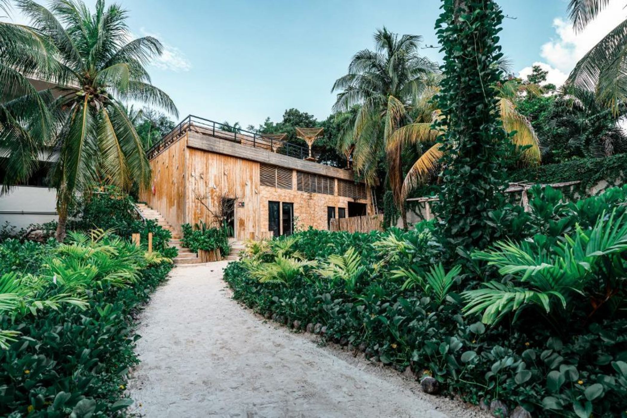 Nomads Hotel & Beachclub