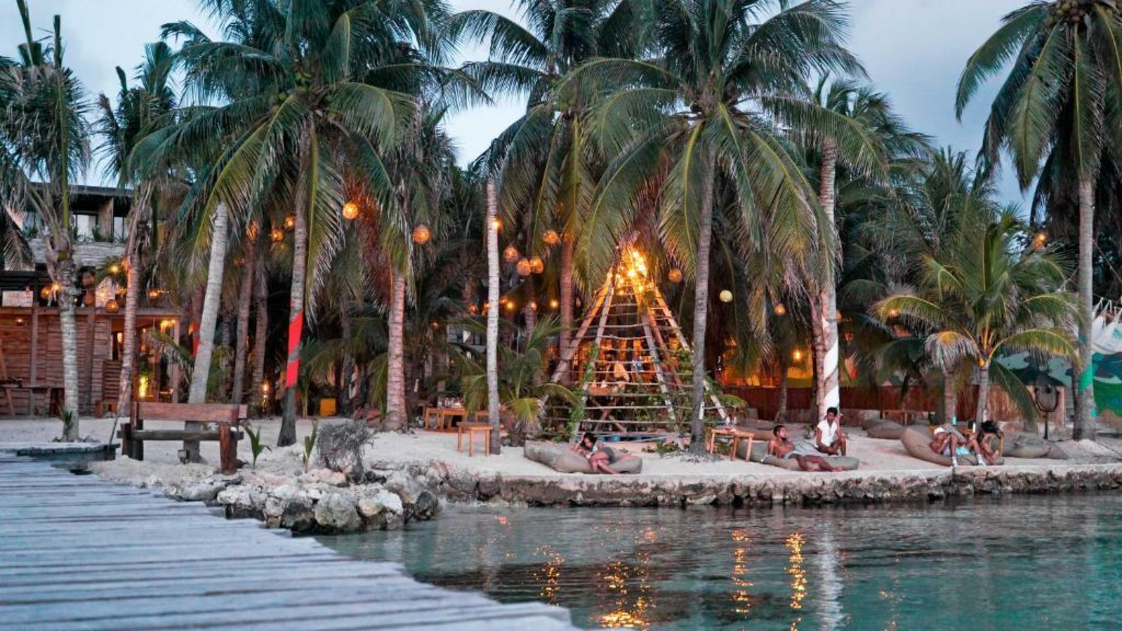 Nomads Hotel & Beachclub