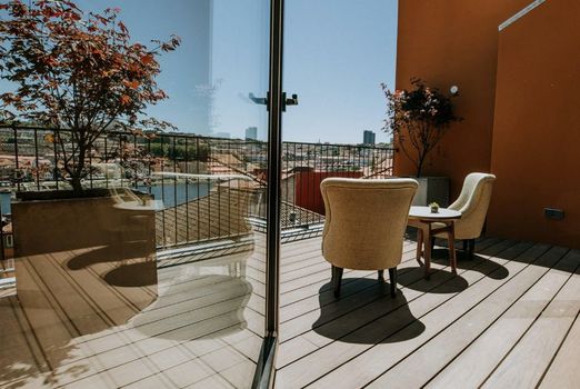 Exmo. Hotel