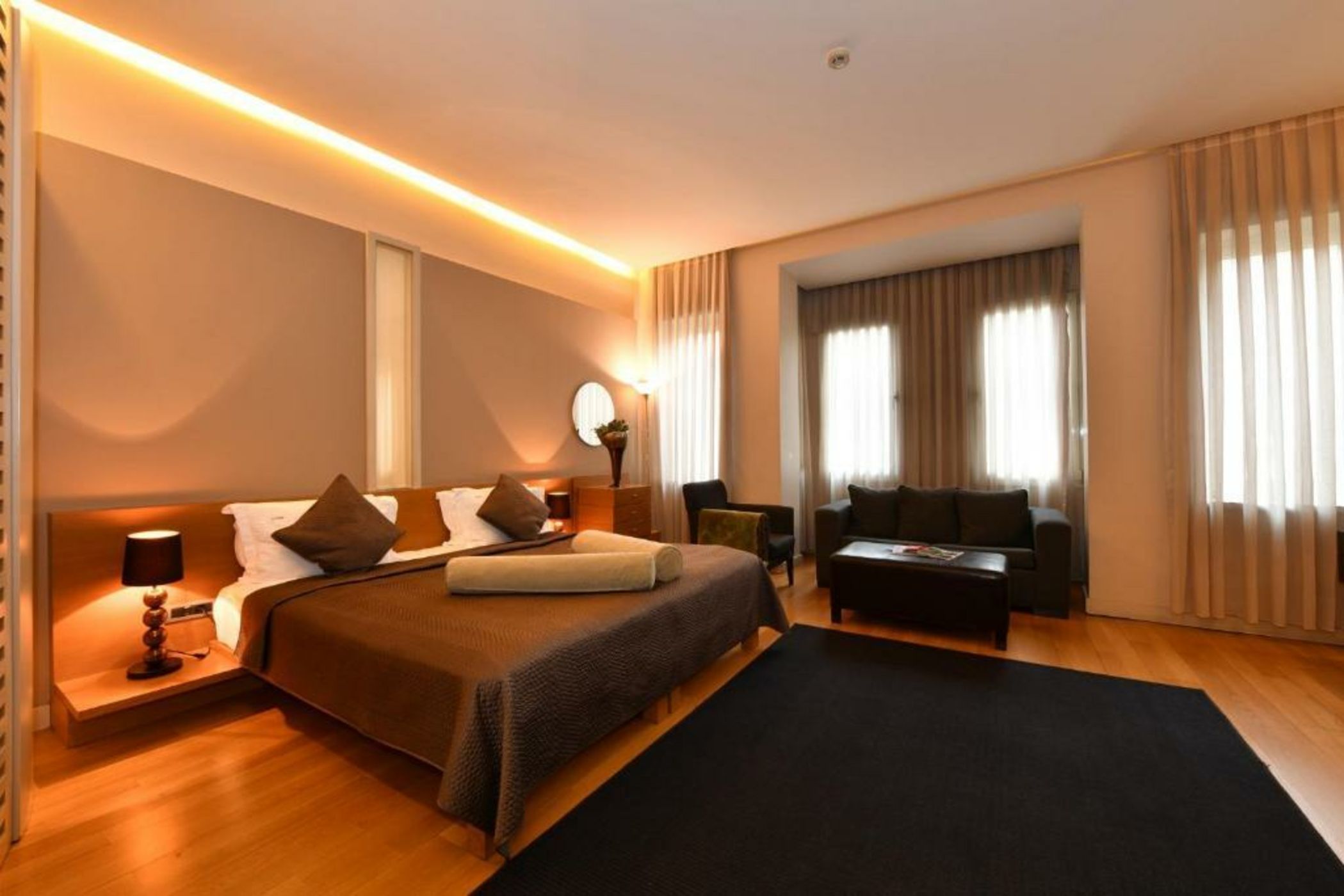 Ansen Hotel and Suites