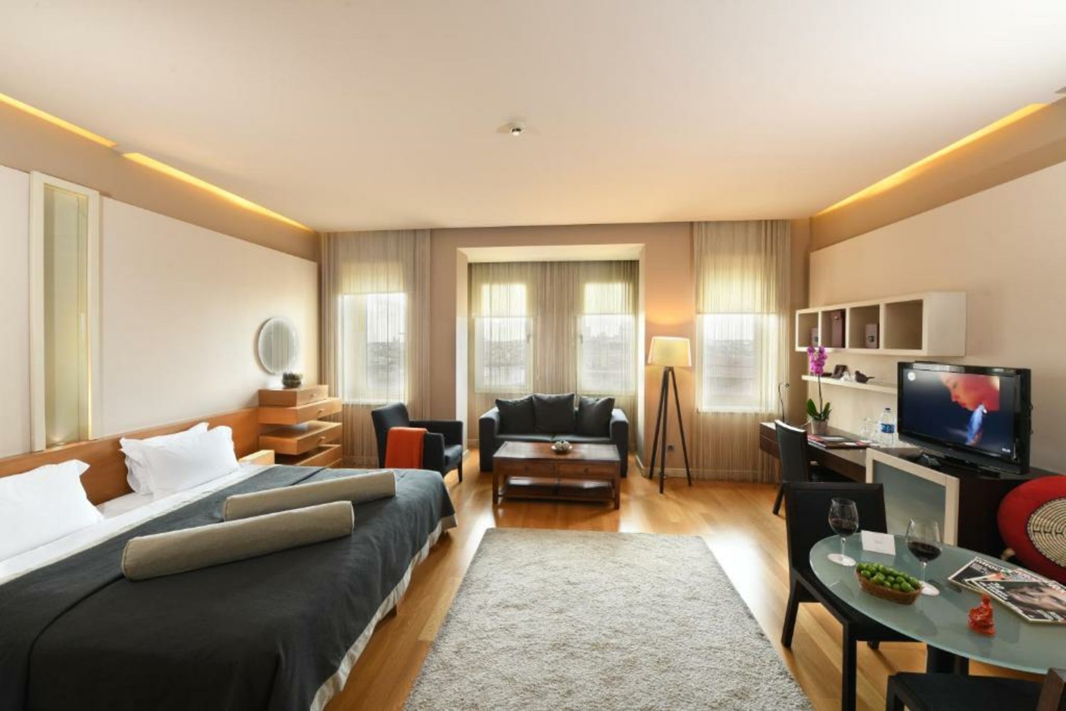 Ansen Hotel and Suites