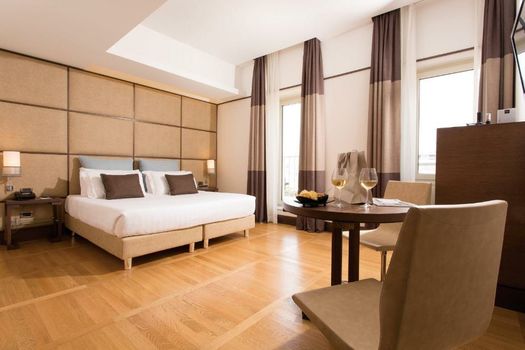 The Independent Hotel
