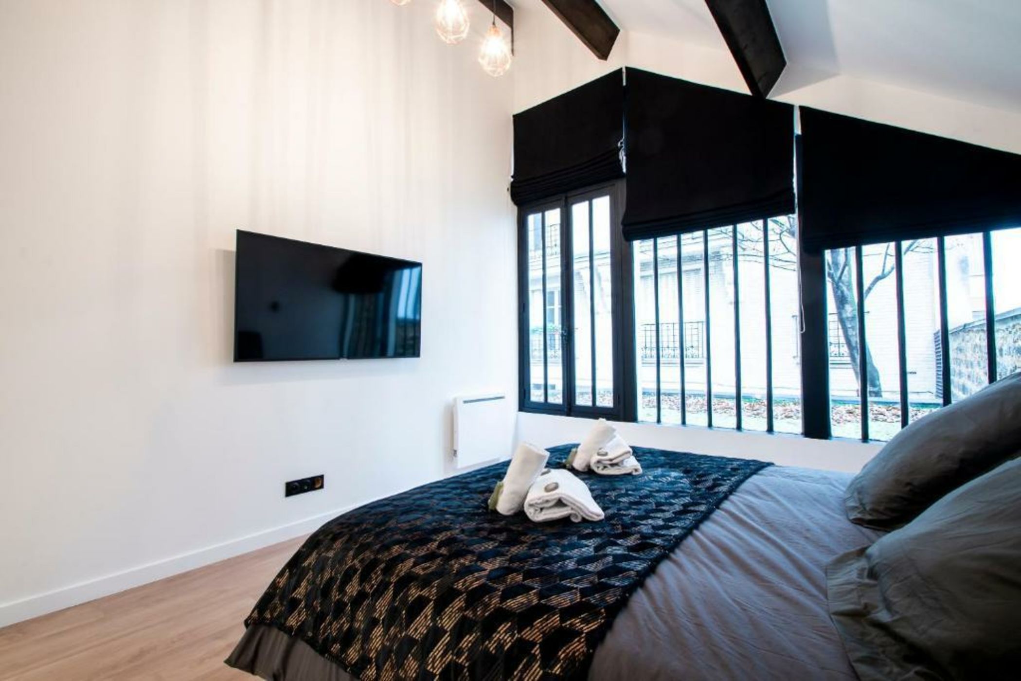 Dreamyflat - Eiffel tower ll