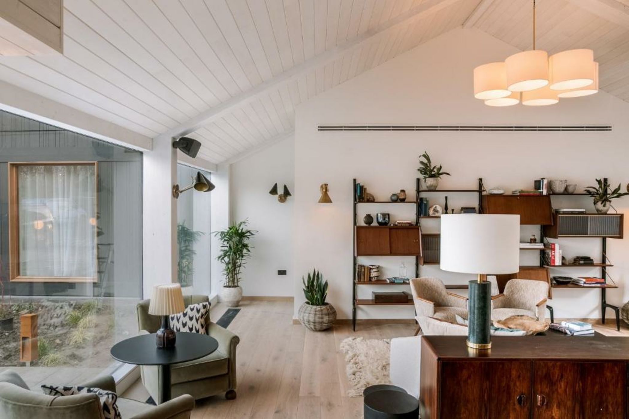 Mollie's Motel & Diner Bristol