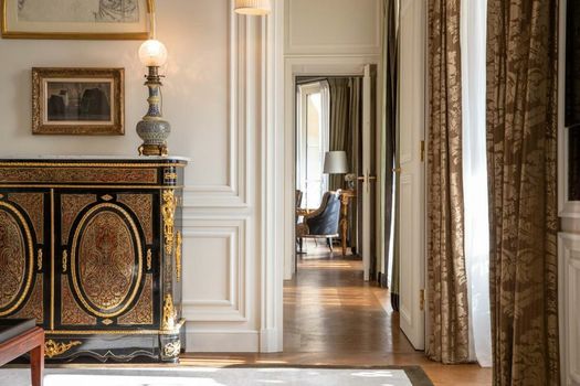 La Réserve Paris Hotel & Spa